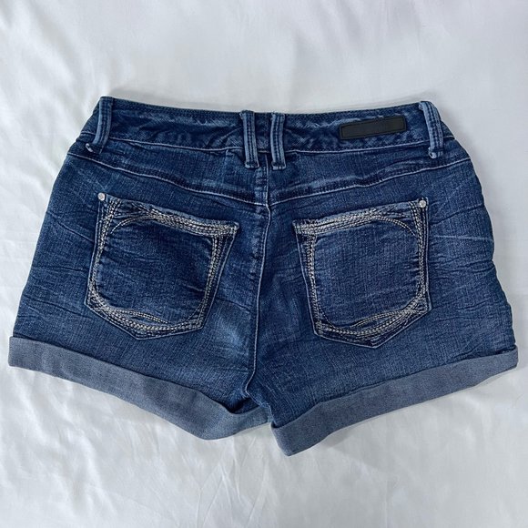 Ariya Jeans Junior's Cut Off Shorts Size 5/6 with 3 Button Fly with Cuffed Hem - Picture 5 of 12